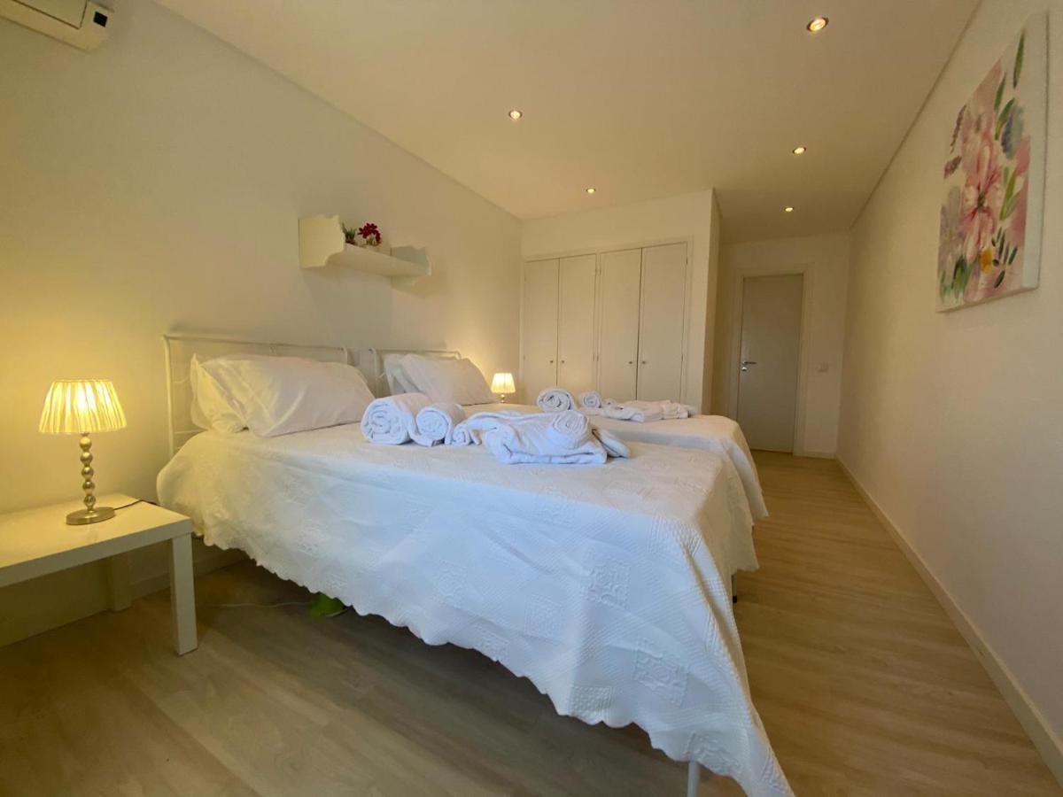 Os Reais - Apt In Front Of The Beach In Centeanes Carvoeiro  Eksteriør billede
