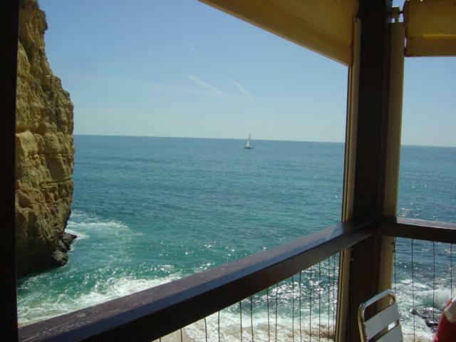 Os Reais - Apt In Front Of The Beach In Centeanes Carvoeiro  Eksteriør billede