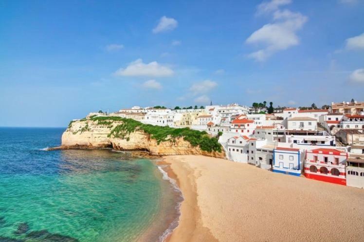 Os Reais - Apt In Front Of The Beach In Centeanes Carvoeiro  Eksteriør billede
